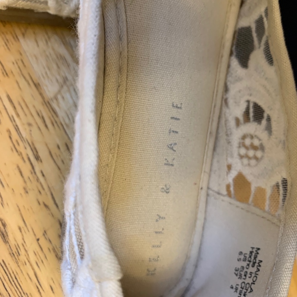 Flats - Picture 5 of 5
